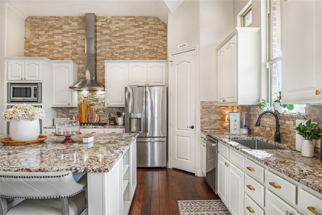 415 Bent Creek Cove, Argyle, TX 76226