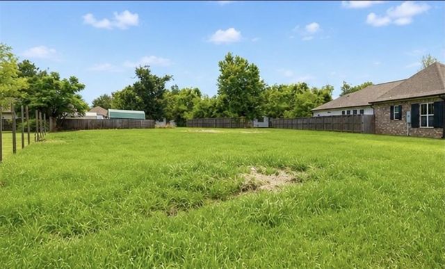 Hodges St Street, Lake Charles, LA 70601