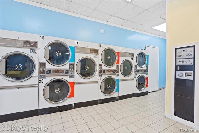 11283 W JEFFERSON Avenue, River Rouge, MI 48218