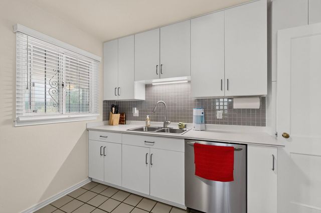 813 Madeira Drive NE, Albuquerque, NM 87108