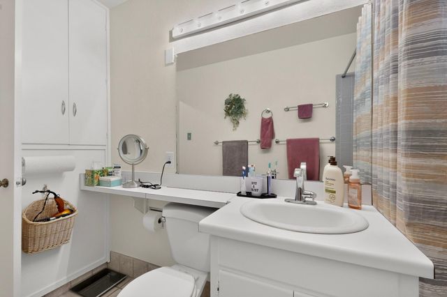 813 Madeira Drive NE, Albuquerque, NM 87108