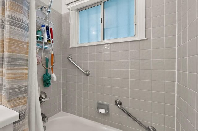 813 Madeira Drive NE, Albuquerque, NM 87108