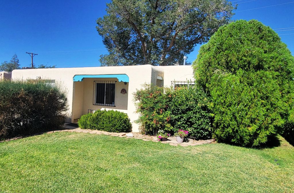 813 Madeira Drive NE, Albuquerque, NM 87108