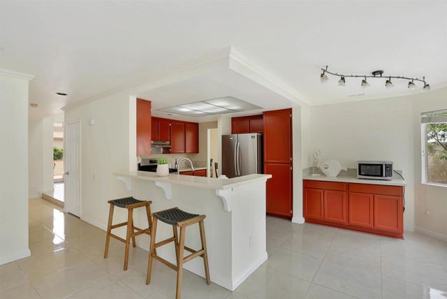 9208 Calle De Vista Oeste, San Diego, CA 92129