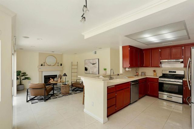 9208 Calle De Vista Oeste, San Diego, CA 92129