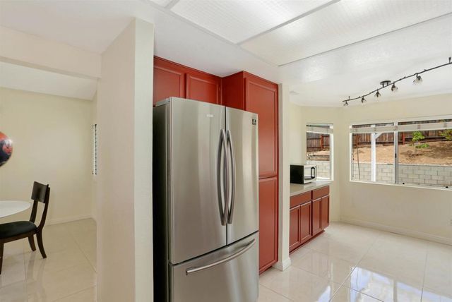 9208 Calle De Vista Oeste, San Diego, CA 92129