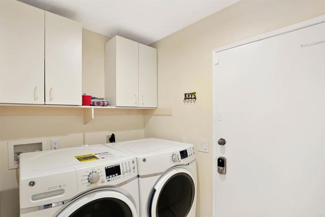9208 Calle De Vista Oeste, San Diego, CA 92129