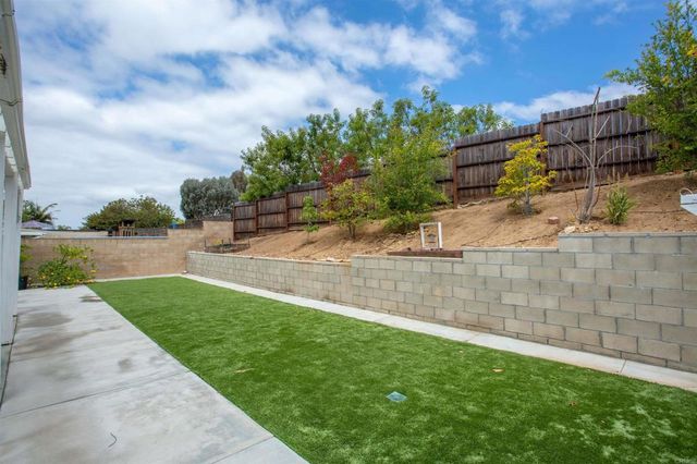 9208 Calle De Vista Oeste, San Diego, CA 92129