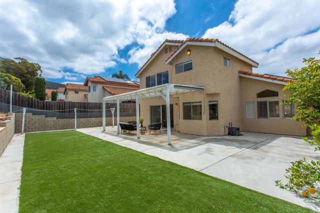 9208 Calle De Vista Oeste, San Diego, CA 92129