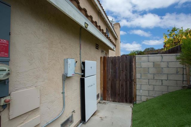 9208 Calle De Vista Oeste, San Diego, CA 92129