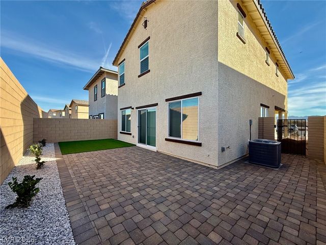 1085 Gentle Swan Street, Henderson, NV 89011