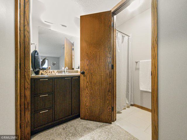 1977 Gold Trail A, Eagan, MN 55122