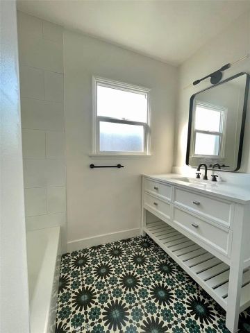 5427 W 135th Street, Hawthorne, CA 90250