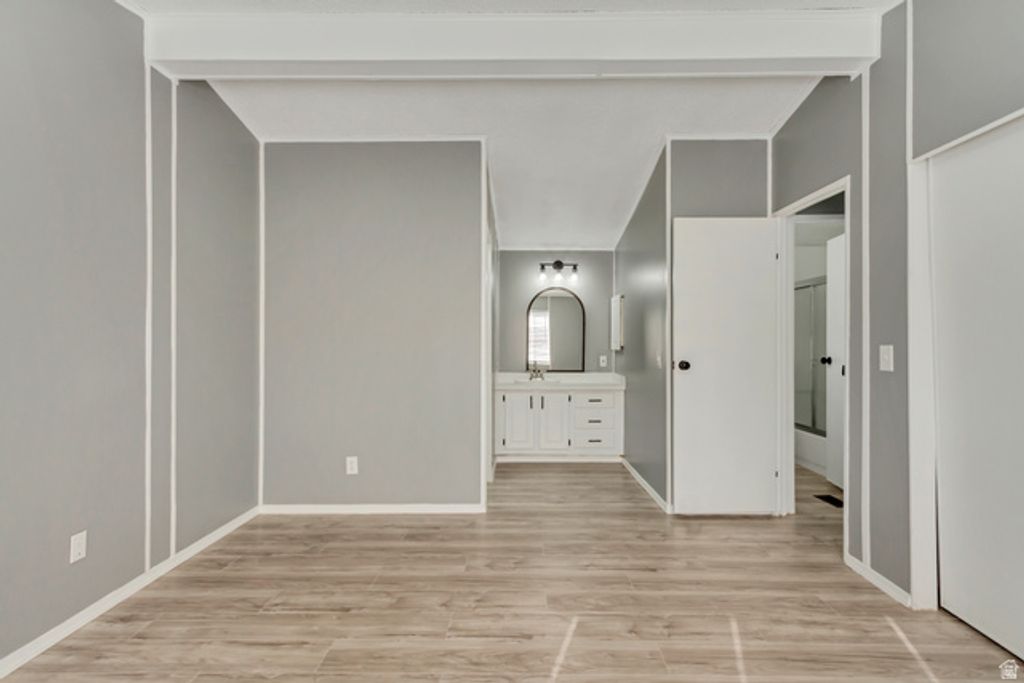 Image 17 of property listing at 1109 W BARBERRY DR #135, Taylorsville, UT 84123