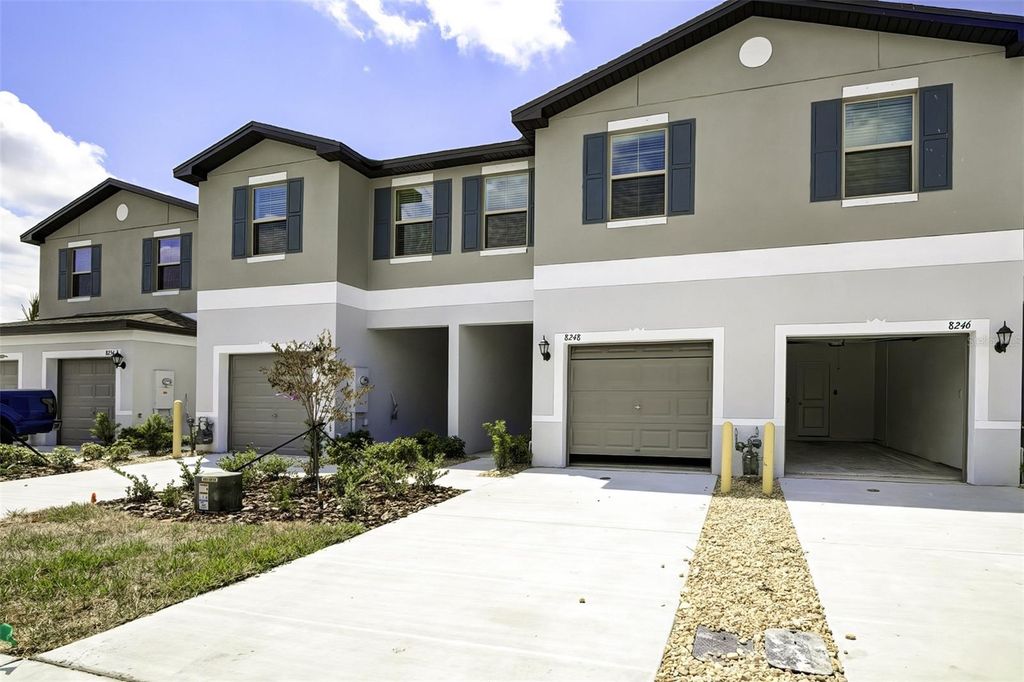 8240 CORNER PINE WAY, New Port Richey, FL 34655