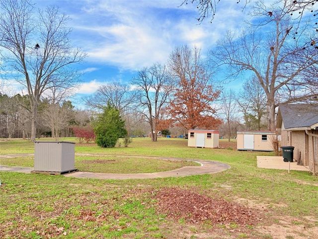 211 BIG ISLAND Loop, Deville, LA 71328