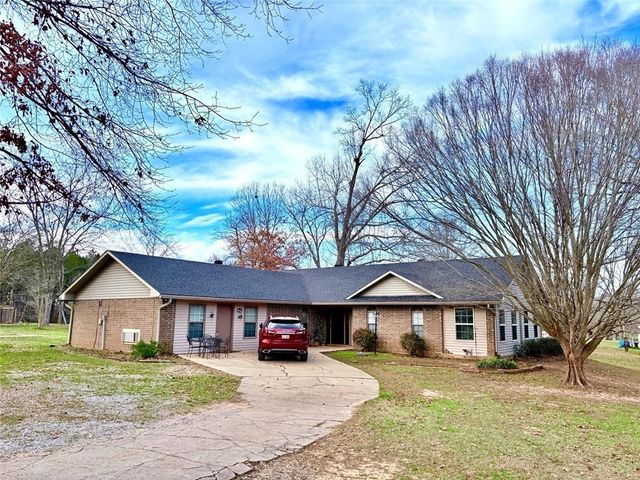 211 BIG ISLAND Loop, Deville, LA 71328