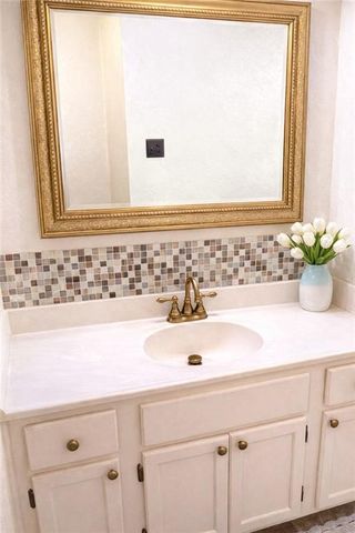 211 BIG ISLAND Loop, Deville, LA 71328