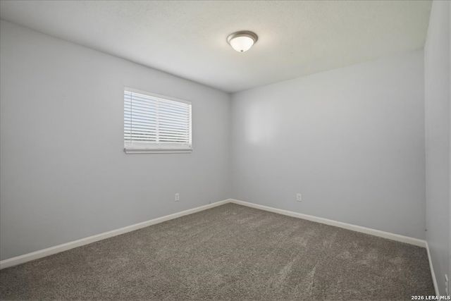 1314 Mark St, George West, TX 78022