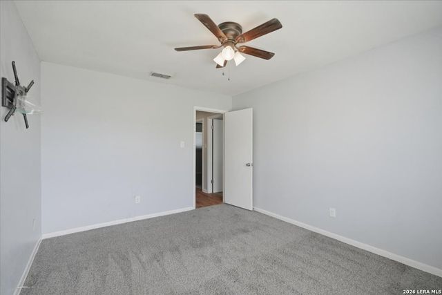 1314 Mark St, George West, TX 78022