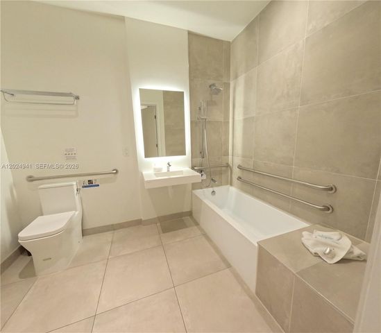 229 SW 9th St 508, Miami, FL 33130