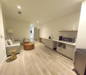 229 SW 9th St 508, Miami, FL 33130