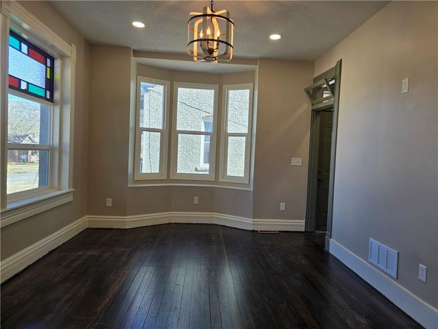 403 W Peoria Street, Paola, KS 66071