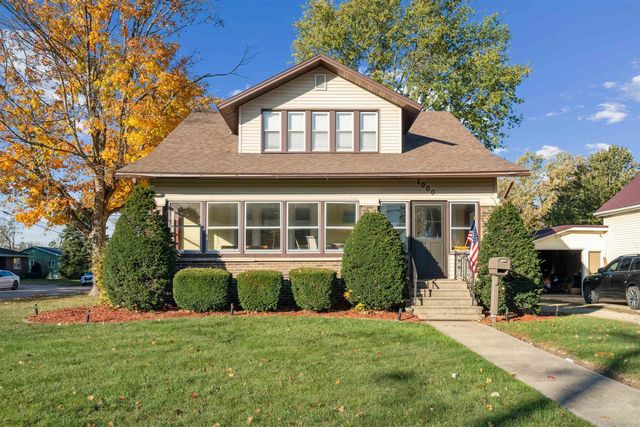 1000 N Franklin Street, Manchester, IA 52057