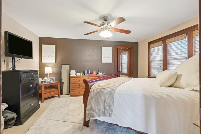 1000 N Franklin Street, Manchester, IA 52057