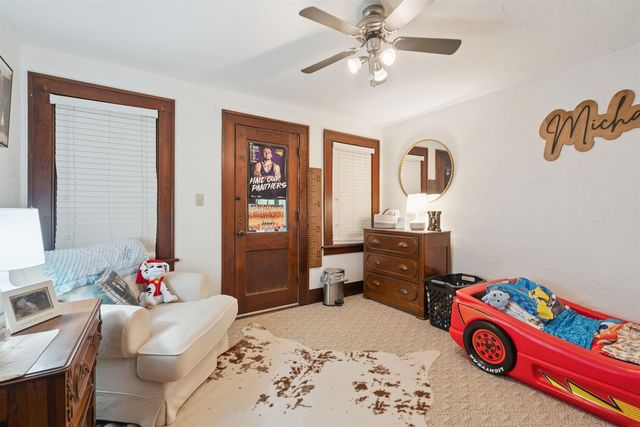 1000 N Franklin Street, Manchester, IA 52057