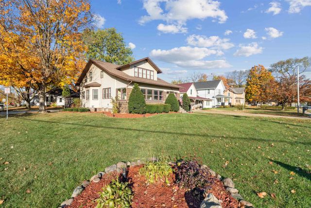 1000 N Franklin Street, Manchester, IA 52057