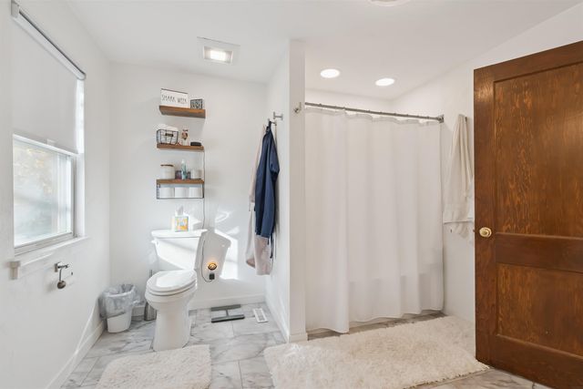 1000 N Franklin Street, Manchester, IA 52057