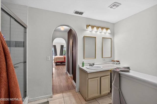 5563 WESTLAND STATION Road, Jacksonville, FL 32244