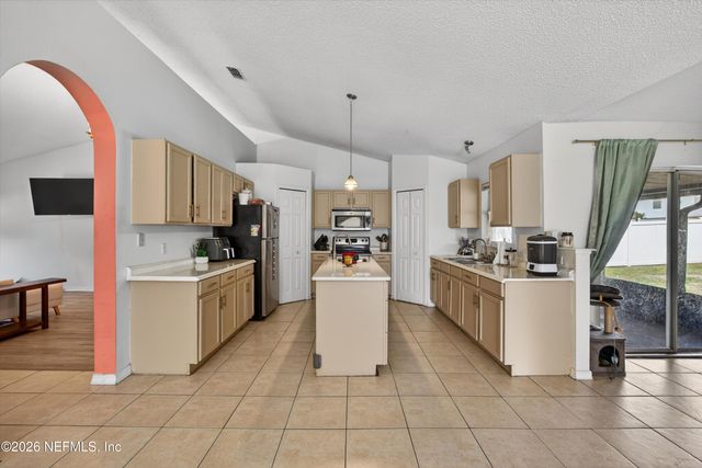 5563 WESTLAND STATION Road, Jacksonville, FL 32244