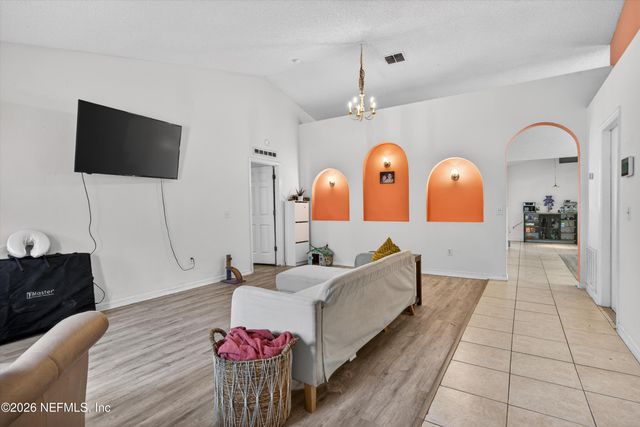 5563 WESTLAND STATION Road, Jacksonville, FL 32244