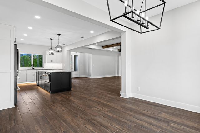220 Cottonwood Circle, Longview, TX 75605