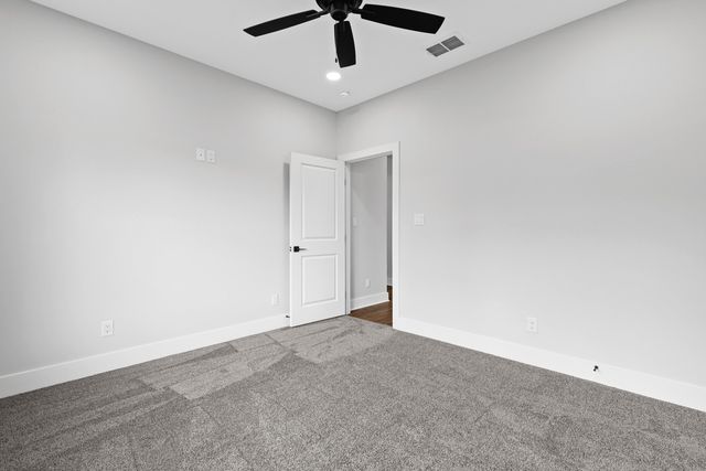 220 Cottonwood Circle, Longview, TX 75605
