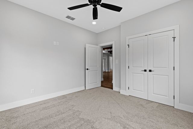 220 Cottonwood Circle, Longview, TX 75605