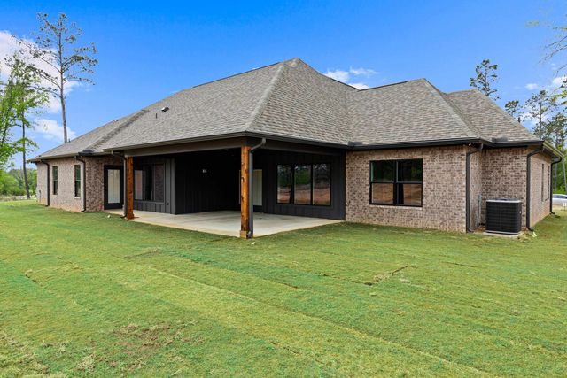 220 Cottonwood Circle, Longview, TX 75605