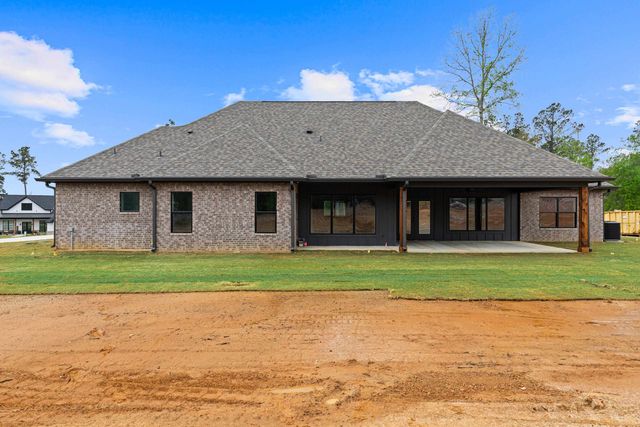 220 Cottonwood Circle, Longview, TX 75605