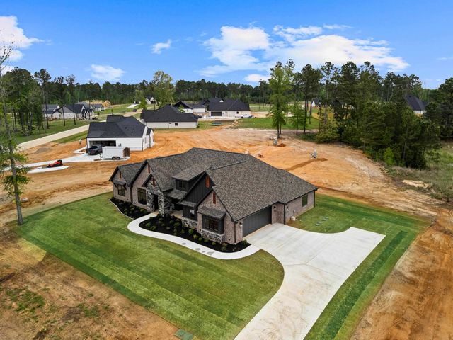 220 Cottonwood Circle, Longview, TX 75605