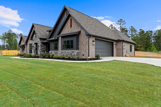 220 Cottonwood Circle, Longview, TX 75605