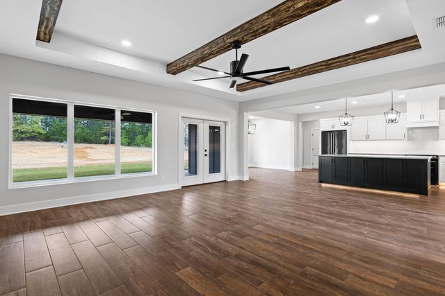 220 Cottonwood Circle, Longview, TX 75605