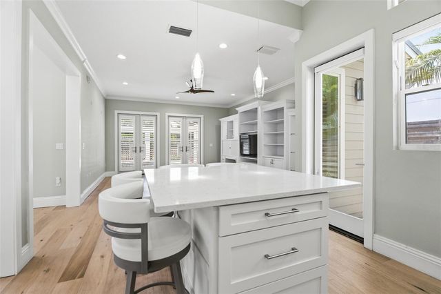 1511 N LAKE SHORE DRIVE, Sarasota, FL 34231