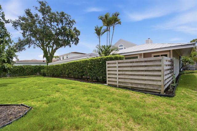 1511 N LAKE SHORE DRIVE, Sarasota, FL 34231