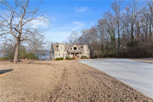 488 Brookdale Point, Lavonia, GA 30553