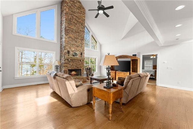 488 Brookdale Point, Lavonia, GA 30553