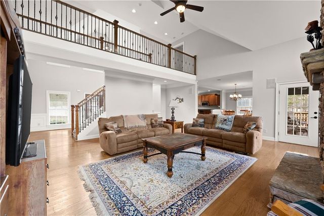 488 Brookdale Point, Lavonia, GA 30553