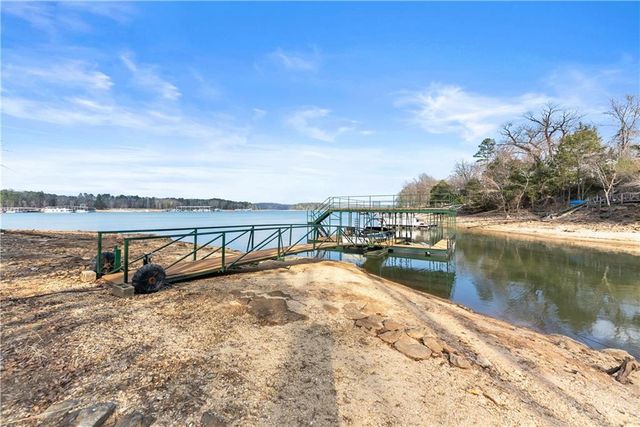 488 Brookdale Point, Lavonia, GA 30553