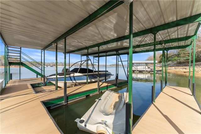 488 Brookdale Point, Lavonia, GA 30553